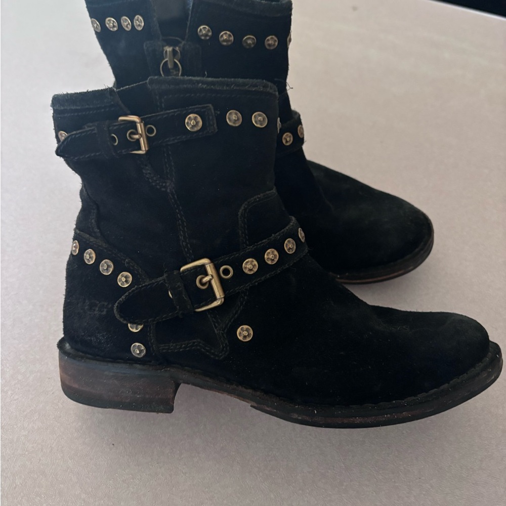 UGG Fabrizia ankle moto boot. suede with buckles!